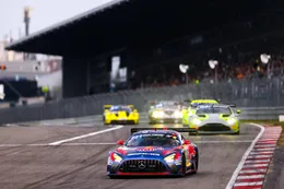 Uitslag van de Nürburgring-race van Max Verstappen op zondag