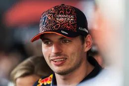 Max Verstappen speelt briljant in op aanstaand WK met speciaal voetbalshirt