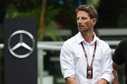 Romain Grosjean ontsnapt opnieuw aan zwaar letsel na bizar ongeluk