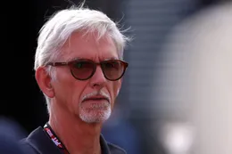 Damon Hill haalt uit naar 'hypocriete' Max Verstappen: 'Hij doet dat zelf vaak genoeg bij anderen!'