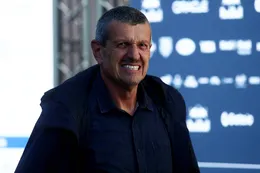 Günther Steiner heeft geen genade voor Aston Martin