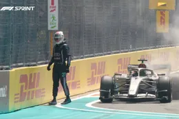 F1-auto vat vlam voor start sprintrace GP Miami
