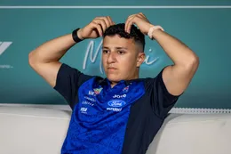 Geluid aan: de woeste tirade van Isack Hadjar na zijn crash in Miami