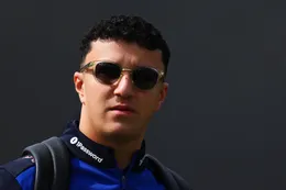Bedroefde Isack Hadjar lijnrecht tegenover Max Verstappen in Canada
