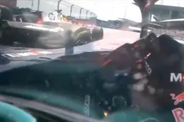 Video: Max Verstappen is woedend op Lewis Hamilton: 'Ga, verdomme!'
