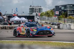 Max Verstappen krijgt zéér goed nieuws voor start 24 uur Nürburgring: auto's van concurrenten worden aangepakt