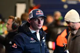 Paniek bij Verstappen Racing? 'Stewards kijken naar overtreding Max Verstappen'
