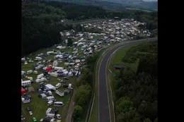 Video: bizarre beelden vanaf de Nürburgring tonen Verstappen-gekte