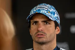 Carlos Sainz deelt radicaal plan om Formule 1 voorgoed te veranderen: 'Dit zal natuurlijk nooit gebeuren...'