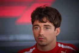 Charles Leclerc krijgt waarschuwing van F1-kampioen na zien van Lewis Hamilton