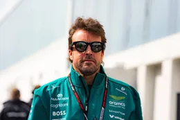 Gerucht in de paddock: Fernando Alonso maakt na dit jaar overstap naar ander F1-team