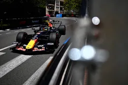 Isack Hadjar wijst naar Red Bull-monteurs: 'Om in de prullenbak te gooien'
