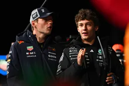 Kimi Antonelli verrast en steunt Max Verstappen en Red Bull Racing in FIA-motorrel