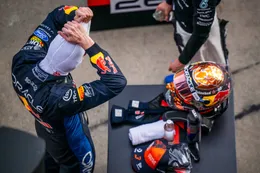Brits medium gooit bom op F1-paddock en claimt dat het Verstappen-kamp liegt