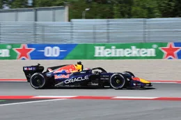 De definitieve startopstelling voor de GP van Barcelona na ingreep van de FIA