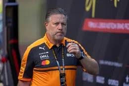 Zak Brown heeft slecht nieuws voor Piastri en Norris en bevestigt interesse in Max Verstappen: 'Ja, natuurlijk!'