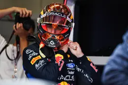Red Bull grijpt in en past auto aan na zware crashes Max Verstappen