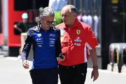 Ferrari-baas deelt fikse sneer uit aan Red Bull na problemen voor Max Verstappen