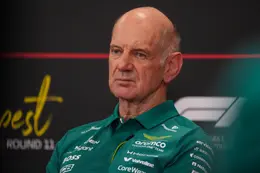 Adrian Newey heeft duidelijke waarschuwing voor Max Verstappen 'Dan gaan we stappen zetten'