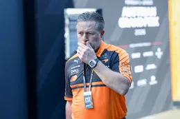 Zak Brown is nog niet klaar en komt met nóg een bericht voor manager van Max Verstappen