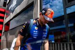 Max Verstappen slaat hard terug naar collega F1-coureurs die ineens aan zijn kant staan