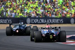 Max Verstappen verpest gemoedstoestand van George Russell: 'Hij weet dat zijn stoeltje op het spel staat'