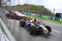 Russische commentator gaat helemaal uit zijn plaat na Dutch GP-crash Max Verstappen