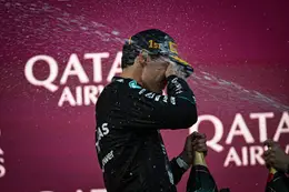 Max Verstappen jaagde George Russell de stuipen op het lijf in Bakoe: 'Nog nooit...'