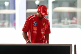 Lewis Hamilton pleegt coup bij Ferrari en eist ontslag van meerdere medewerkers
