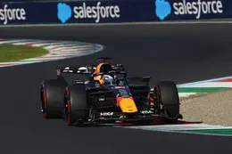 Max Verstappen en Lewis Hamilton zorgen bijna voor herhaling van Monza-crash tijdens VT3