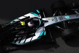 Mercedes verrast en past auto compleet aan voor GP Bahrein in Maleisië