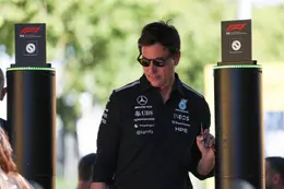Toto Wolff heeft zéér slecht nieuws voor Max Verstappen richting volgend seizoen