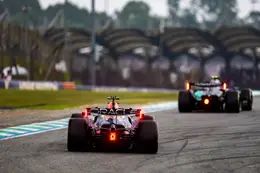 Isack Hadjar doet opmerkelijke voorspelling voor GP Singapore: 'Als we dat volhouden, dan...'