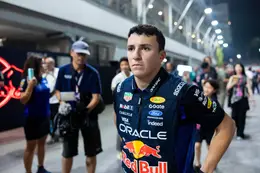 Max Verstappen en Isack Hadjar zijn het totaal niet eens met elkaar in Singapore