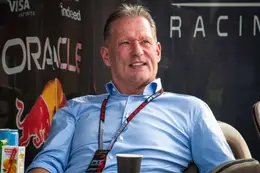 Jos Verstappen doet geweldige onthulling over Red Bull-auto na zege in Maleisië: 'Ze hebben iets ontdekt'