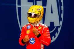 Lewis Hamilton in ongeloof na knotsgekke GP van Bahrein in Maleisië en gaat in op Max Verstappen