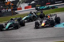 Toto Wolff en Mercedes nemen ingrijpende beslissing na plotselinge opmars van Max Verstappen