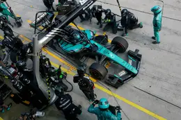 Race tegen de klok voor Mercedes: cruciaal motoronderdeel komt mogelijk te laat aan in Singapore