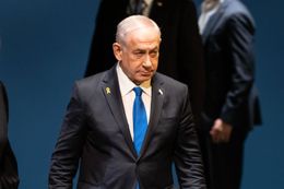 Netanyahu stuurt Israëlische leger naar Amsterdam na gewelddadige avond in de stad (FOTO)