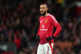 Mazraoui weigert regenboogjack te dragen: Manchester United reageert opmerkelijk (FOTO)