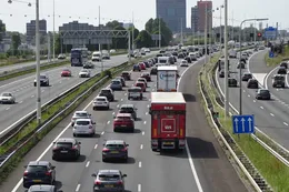 A12: Levensgevaarlijke achtervolging na gewapende overval in Rotterdam