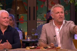 Ruzie tussen Bram Moszkowicz, Gordon en Victor Vlam bij Oranjezomer loopt volledig uit de hand