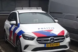 't Gooi: Meerdere politieauto's vernietigd na bizarre achtervolging