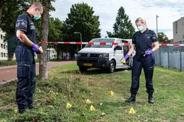 Assen: Vrouw (72) dood gevonden in kanaal, man (80) gearresteerd