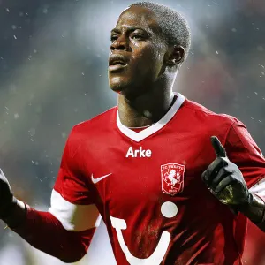 Voormalig aanvaller FC Twente: "Moest voetbalschoenen stelen om te kunnen voetballen"