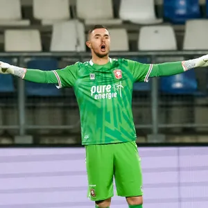 Twente-goalie vol bravoure: "Laten zien dat Ajax ook bang voor ons moet zijn"