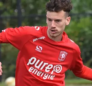 Jong FC Twente oefent morgen tegen Schalke 04 U23 van Gerald Asamoah