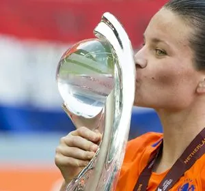 Groot voetbalfeest bij FC Twente Vrouwen - Ajax Vrouwen