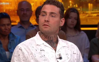 Douwe Bob met gezin gevlucht naar buitenland na doodsbedreigingen