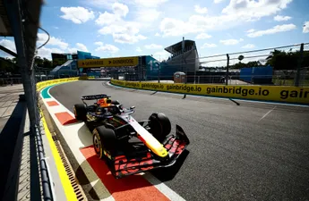 Opvallend radiobericht aan Max Verstappen: wat heeft Red Bull Racing bekokstoofd voor de Sprint in Miami?